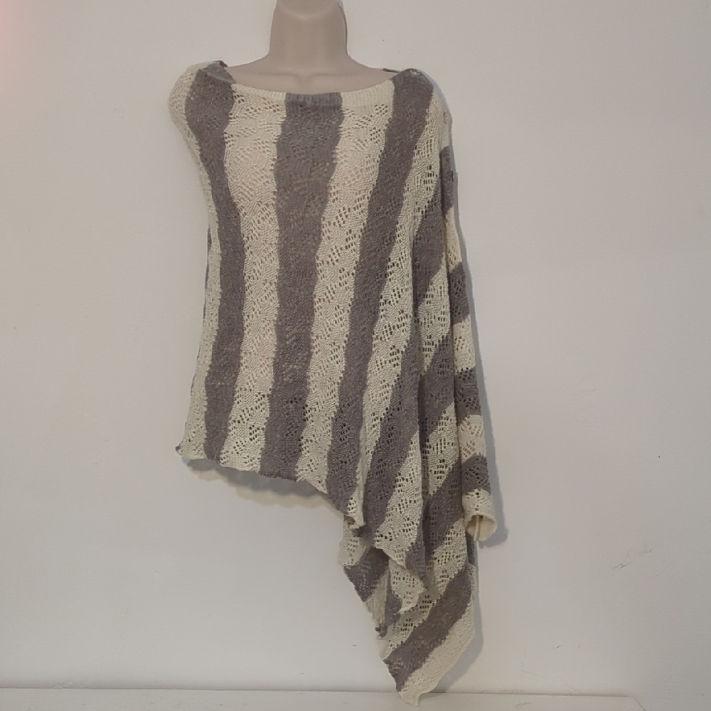 Gray and Cream Women's Shawl from Moth